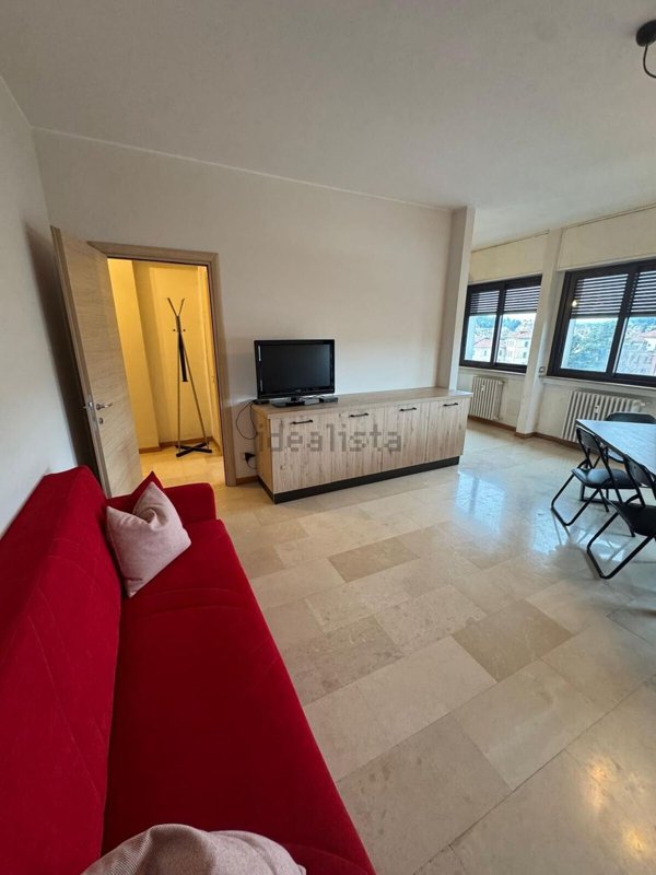 appartamento in vendita a Varese in zona Giubiano