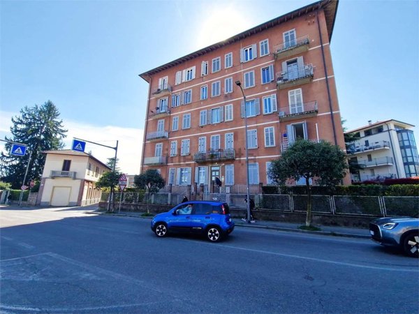 appartamento in vendita a Varese in zona Biumo