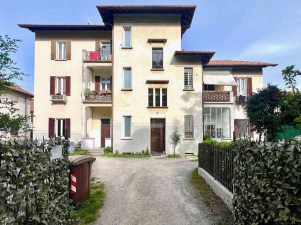 appartamento in vendita a Varese in zona Ippodromo
