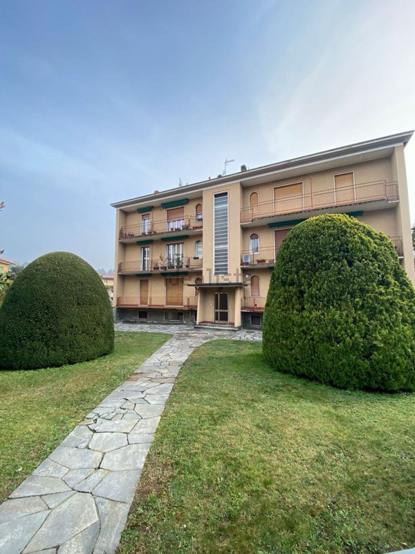 appartamento in vendita a Varese in zona Ippodromo