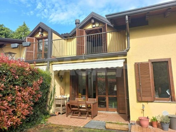 appartamento in vendita a Varese in zona Capolago