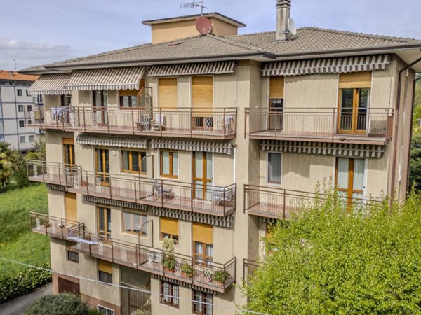 appartamento in vendita a Varese in zona Giubiano