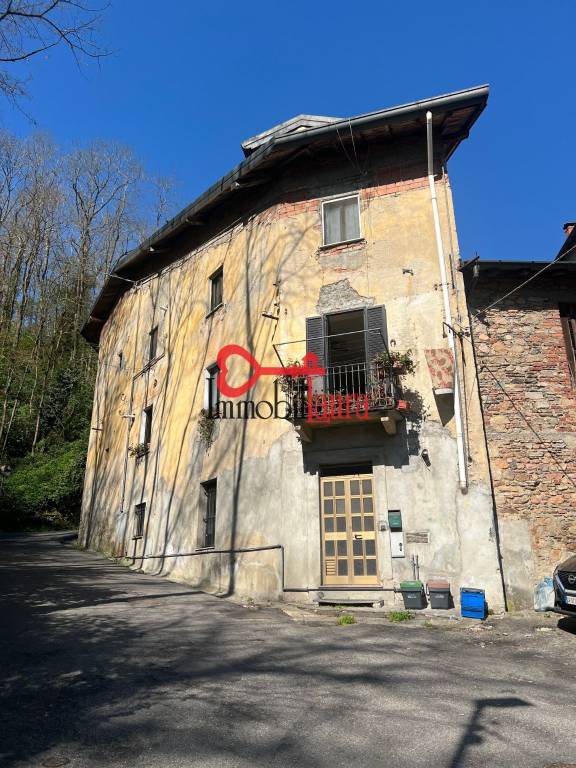 appartamento in vendita a Varese in zona Sant'Ambrogio