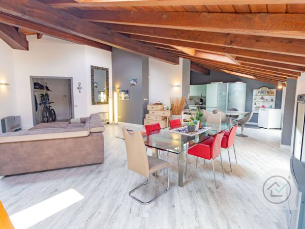 appartamento in vendita a Varese in zona Centro Città