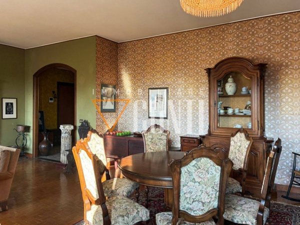 appartamento in vendita a Varese in zona Casbeno