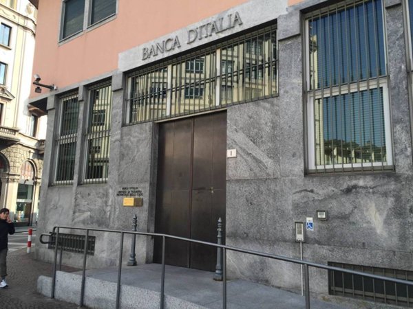 intera palazzina in vendita a Varese in zona Biumo