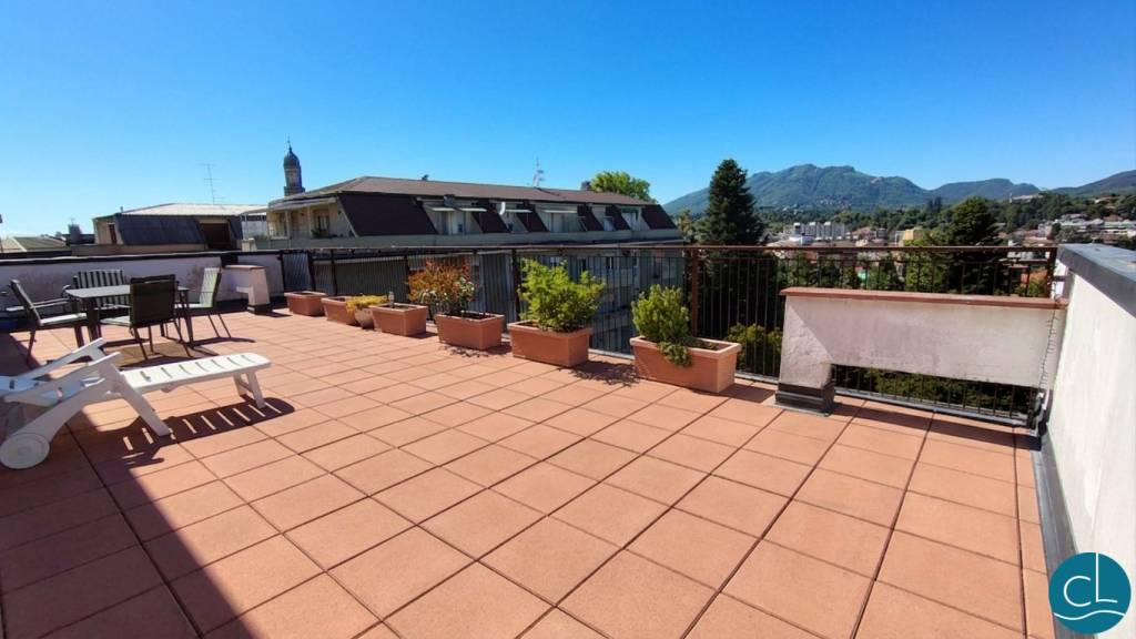 appartamento in vendita a Varese in zona Giubiano