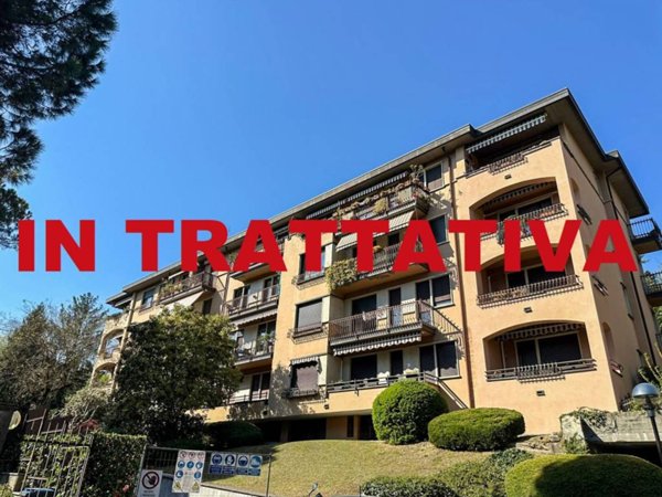 appartamento in vendita a Varese in zona Casbeno