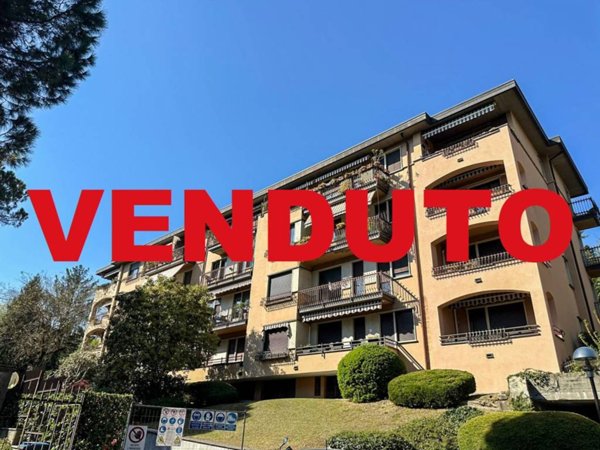 appartamento in vendita a Varese in zona Casbeno