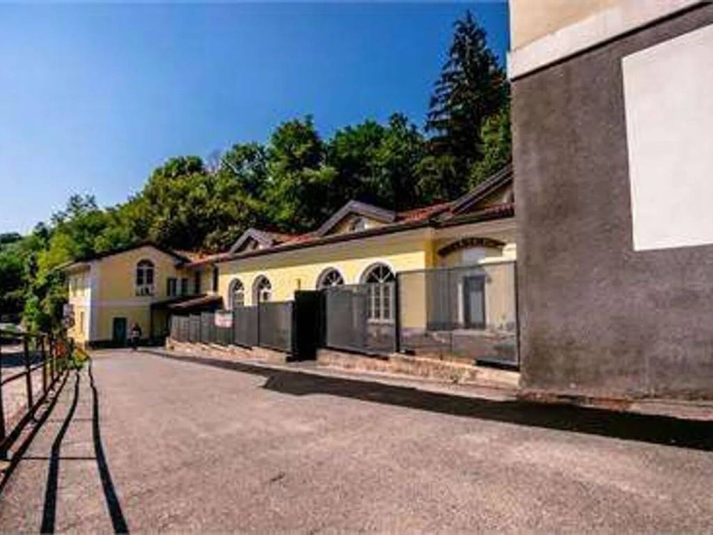 appartamento in vendita a Varese in zona Viale Belforte