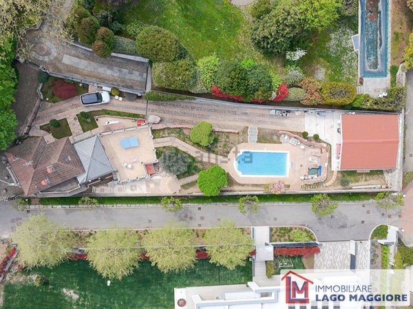 casa indipendente in vendita a Varese in zona Brunella