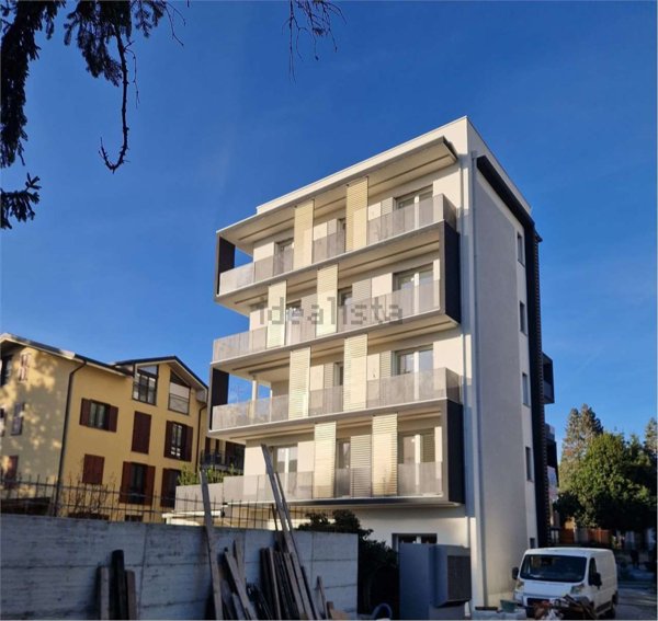 appartamento in vendita a Varese in zona Giubiano