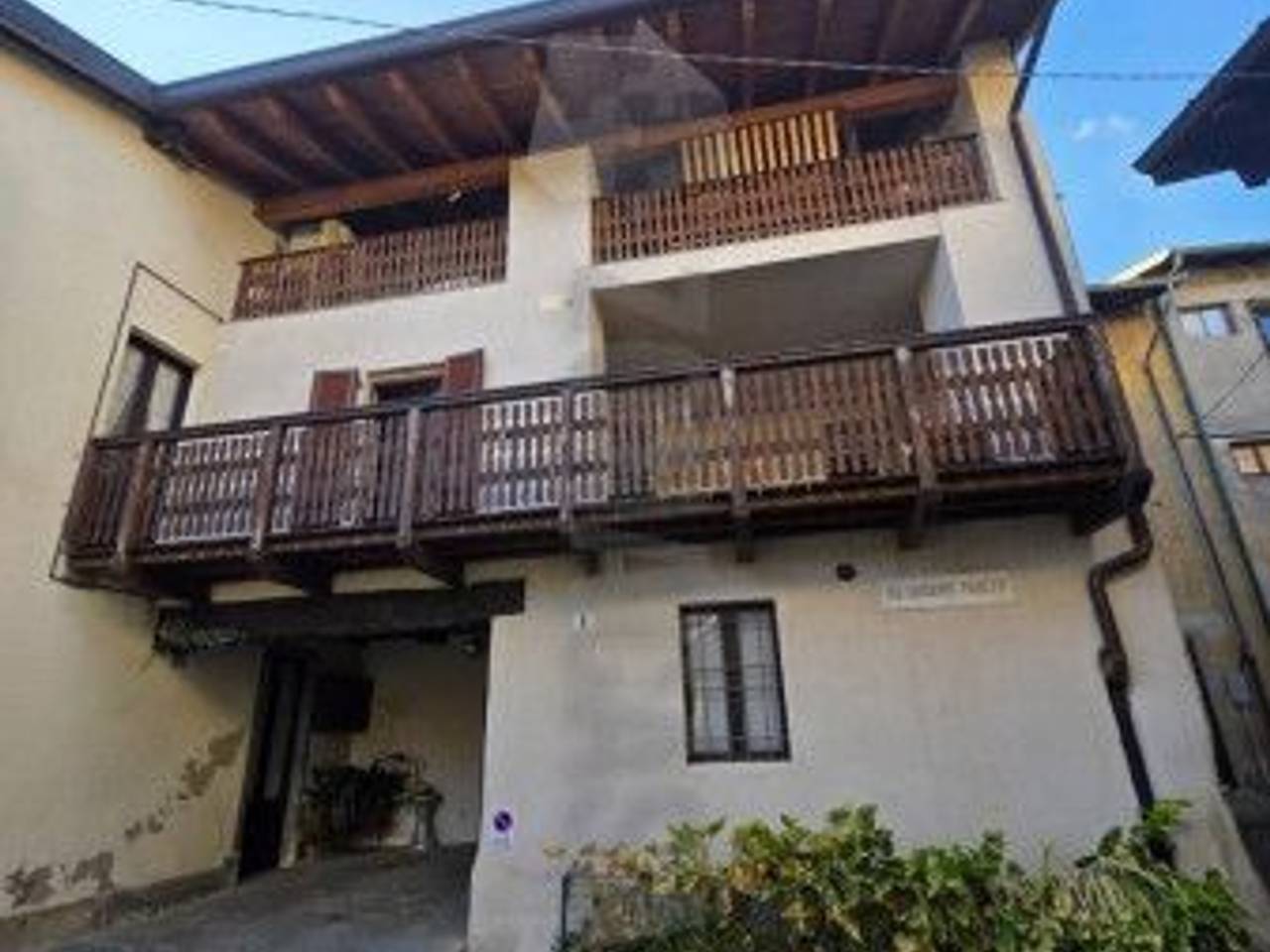 casa indipendente in vendita a Varese in zona Velate