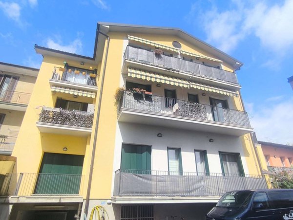 appartamento in vendita a Varese in zona Giubiano