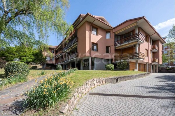 appartamento in vendita a Varese in zona Avigno