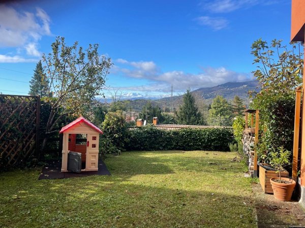 casa indipendente in vendita a Varese in zona Campo dei Fiori