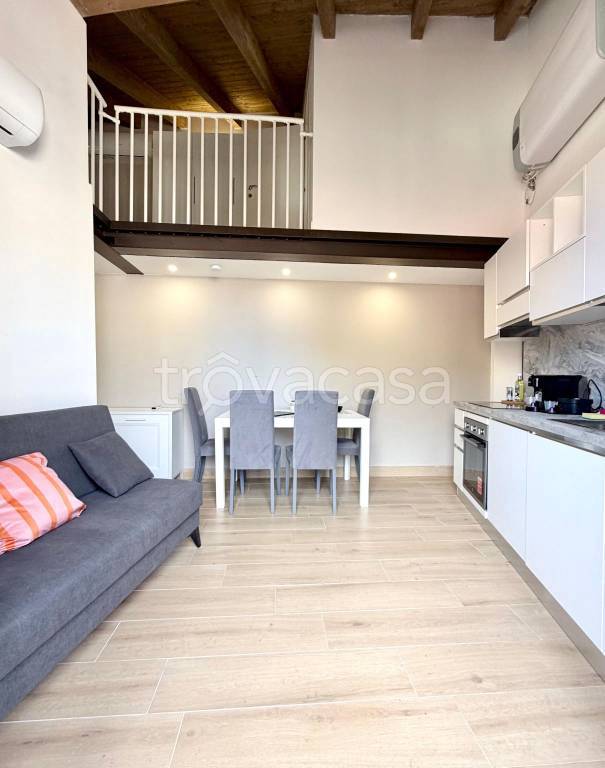 appartamento in vendita a Varese in zona Centro Città