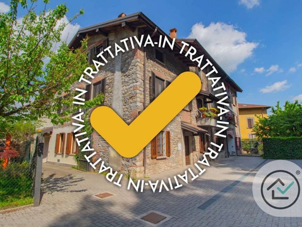 appartamento in vendita a Varese in zona Velate