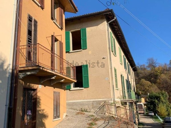 quadrivano in vendita a Varese in zona Prima Cappella