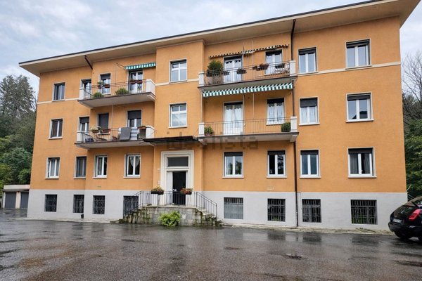 appartamento in vendita a Varese in zona Centro Città