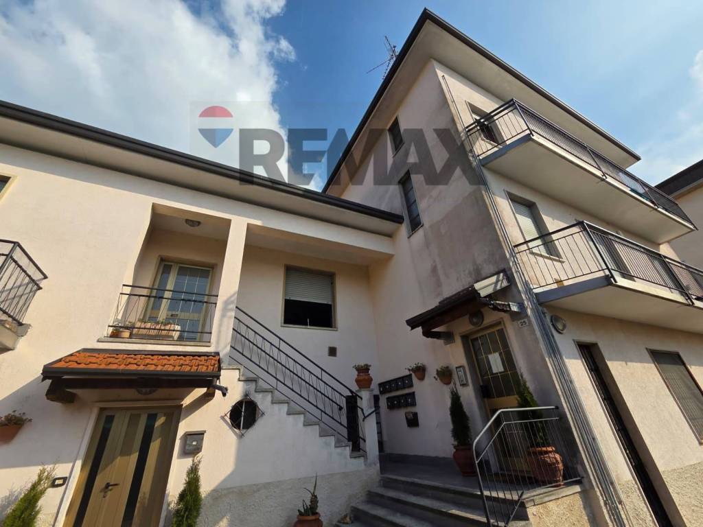 appartamento in vendita a Varese in zona Bizzozero