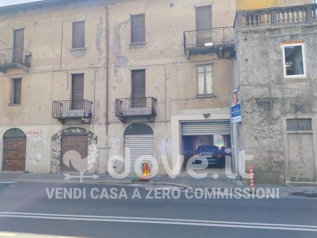 appartamento in vendita a Varese in zona Giubiano
