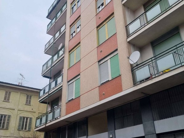 appartamento in vendita a Varese in zona Biumo