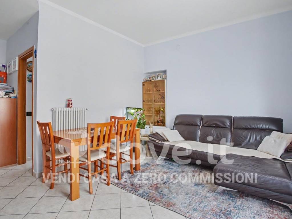 appartamento in vendita a Varese in zona Ippodromo