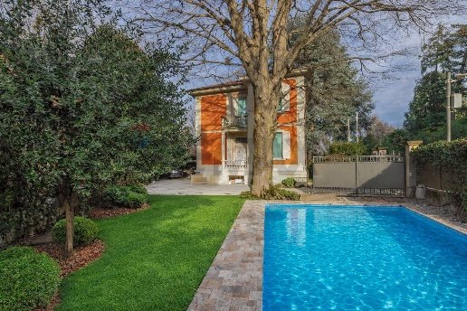 casa indipendente in vendita a Varese in zona Ippodromo