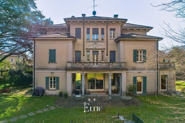 casa indipendente in vendita a Varese in zona Sant'Ambrogio