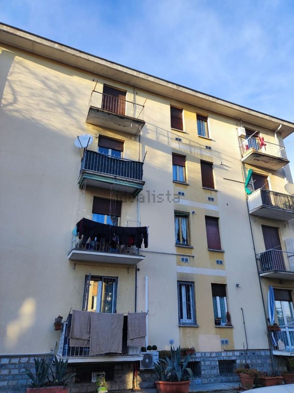 appartamento in vendita a Varese in zona Ippodromo