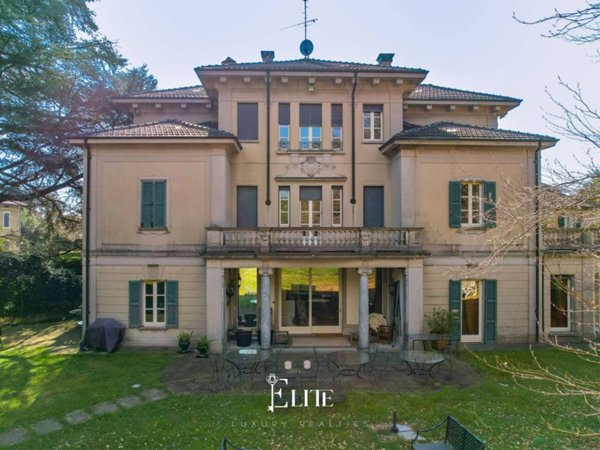 casa indipendente in vendita a Varese in zona Sant'Ambrogio