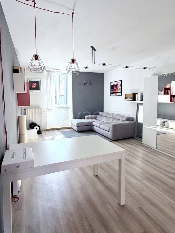 appartamento in vendita a Varese in zona Centro Città
