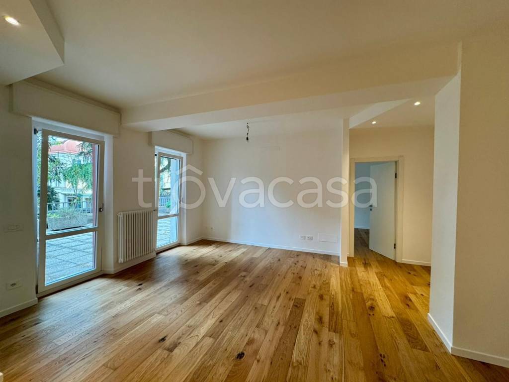 appartamento in vendita a Varese in zona Centro Città