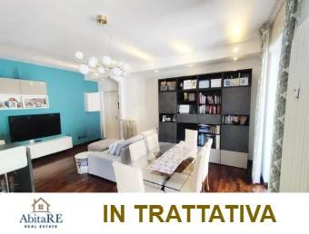 appartamento in vendita a Varese in zona Biumo