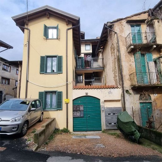 appartamento in vendita a Varese in zona Bregazzana