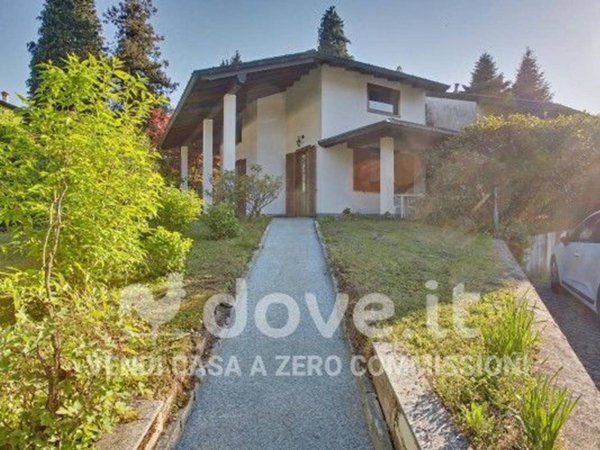 casa indipendente in vendita a Varese in zona Sant'Ambrogio