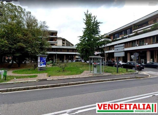 ufficio in vendita a Varese in zona Centro Città