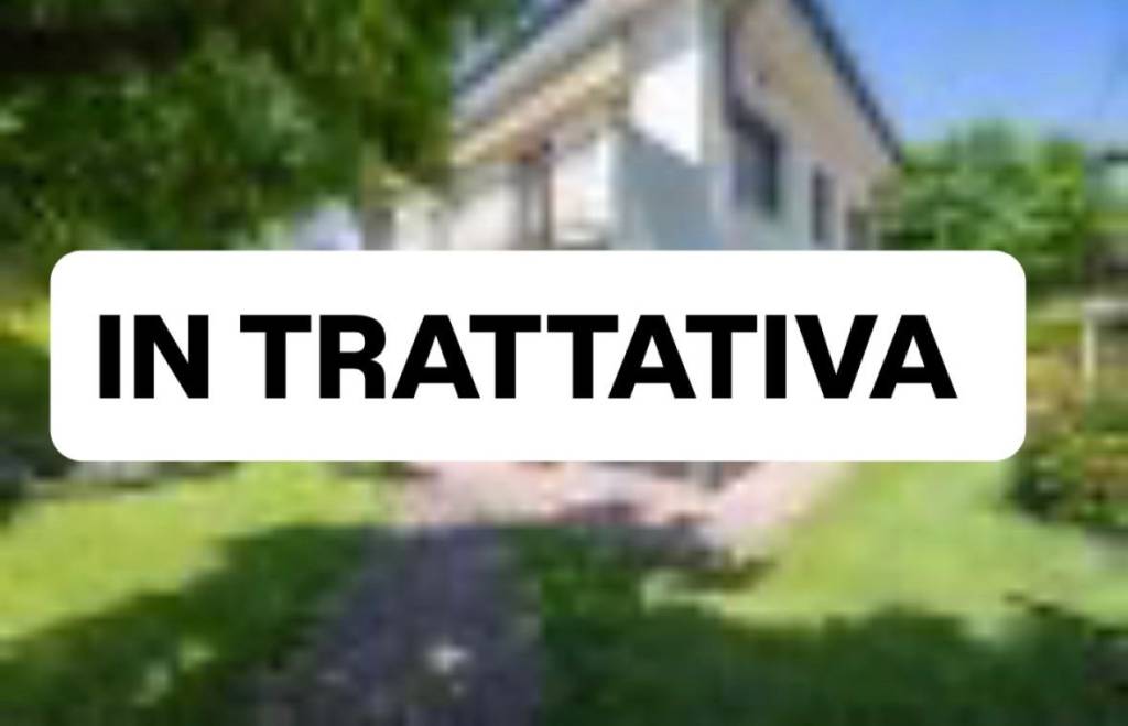 casa indipendente in vendita a Varese in zona Viale Europa