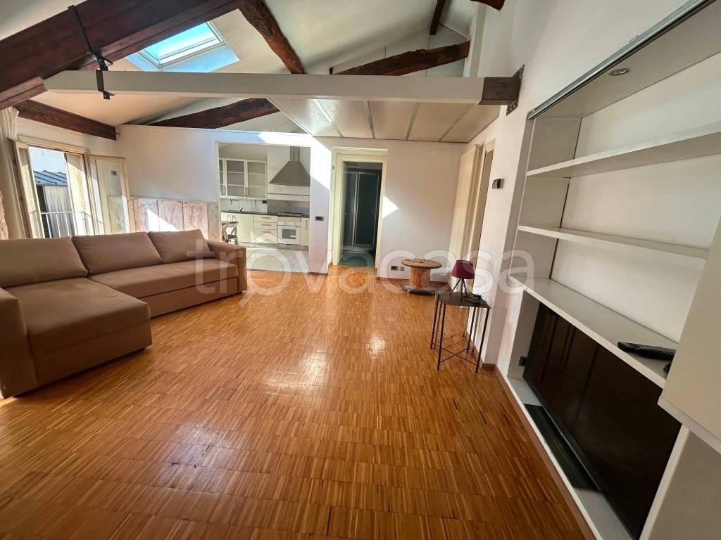 appartamento in vendita a Varese in zona Centro Città