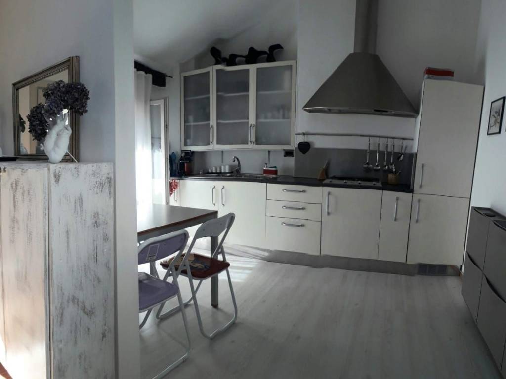appartamento in vendita a Varese in zona Biumo