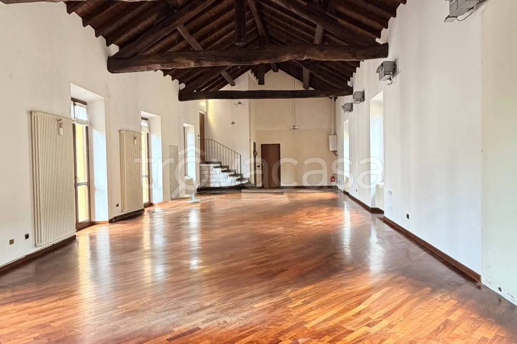 appartamento in vendita a Varese in zona Centro Città