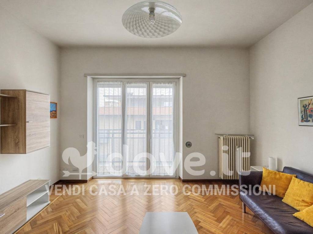 appartamento in vendita a Varese in zona Biumo