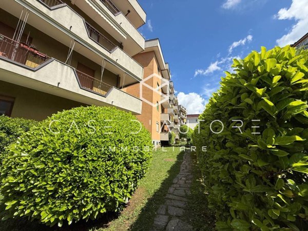 appartamento in vendita a Varese in zona Casbeno