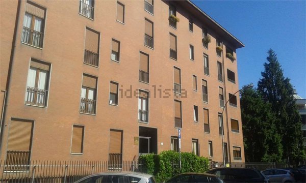 appartamento in vendita a Varese in zona Brunella