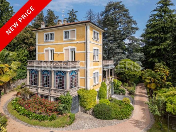 casa indipendente in vendita a Varese in zona Bosto