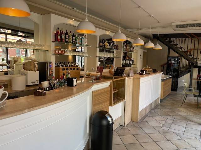 negozio in vendita a Varese in zona Centro Città