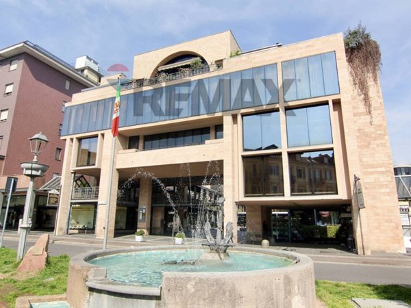 appartamento in vendita a Varese in zona Centro Città