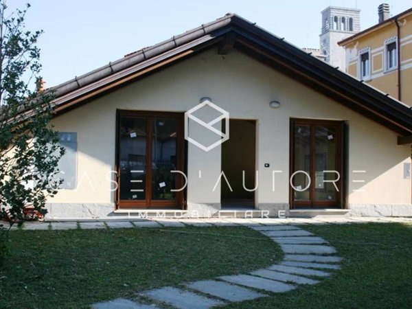 casa indipendente in vendita a Varese in zona Centro Città