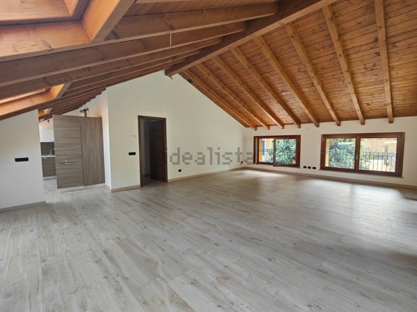 appartamento in vendita a Varese in zona Centro Città